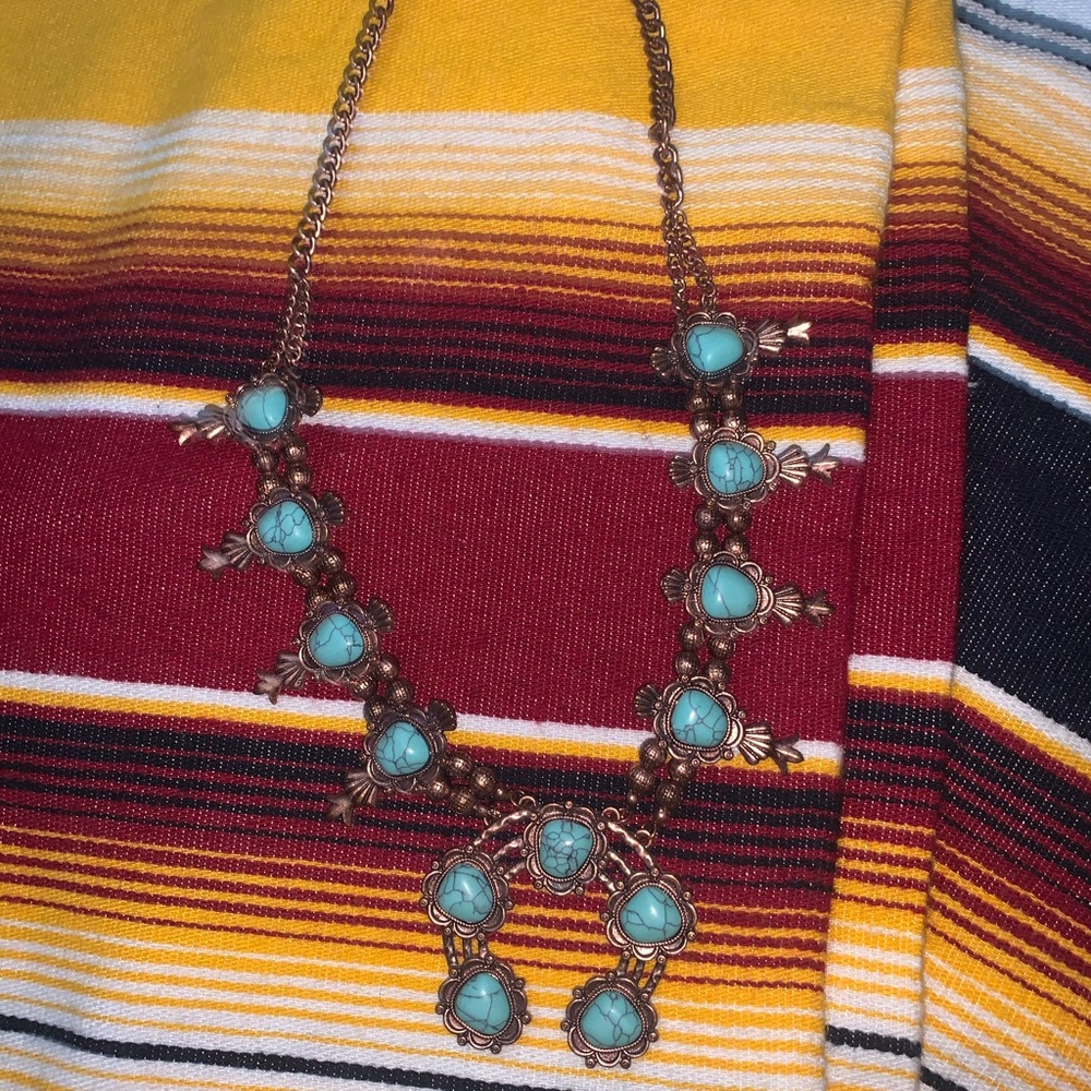 Women’s western necklace